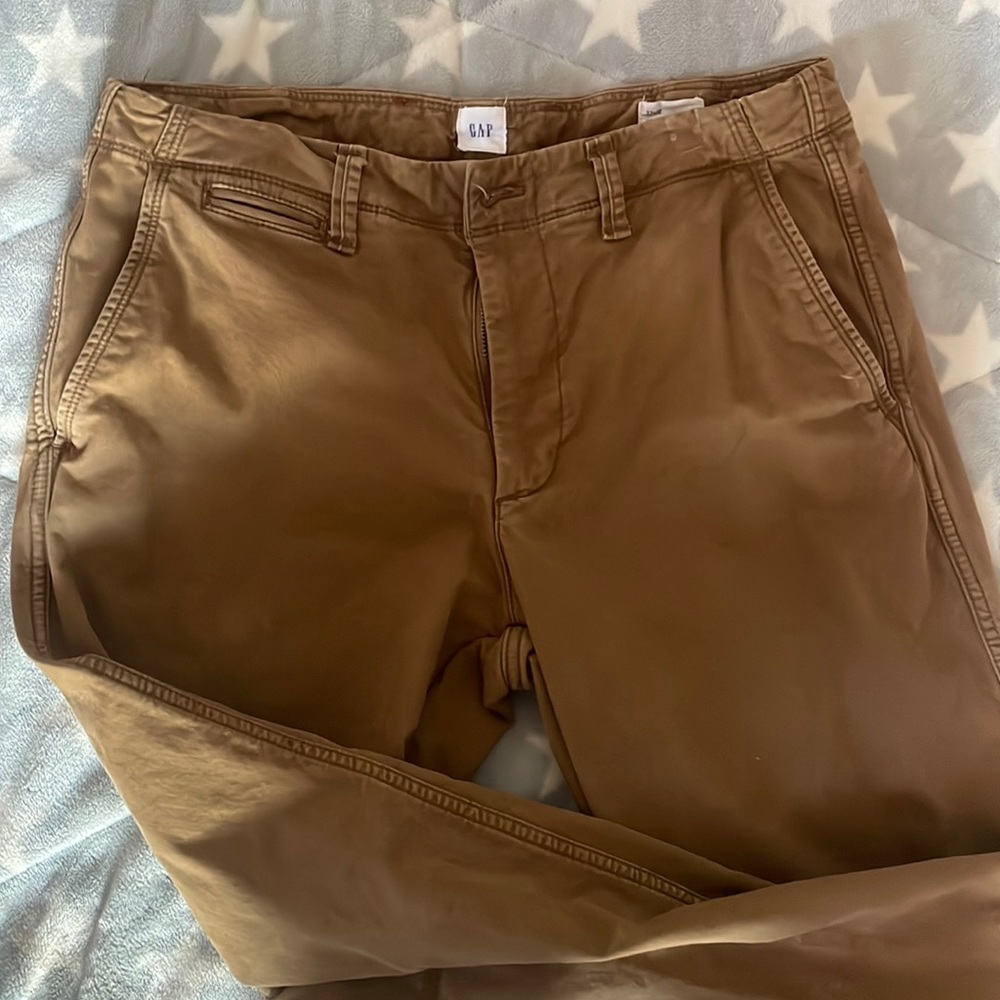 Gap men’s khakis - 32x32